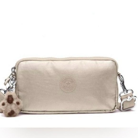 Kipling Handbags - Kipling Emilia Purse NWT ⭐️⭐️⭐️